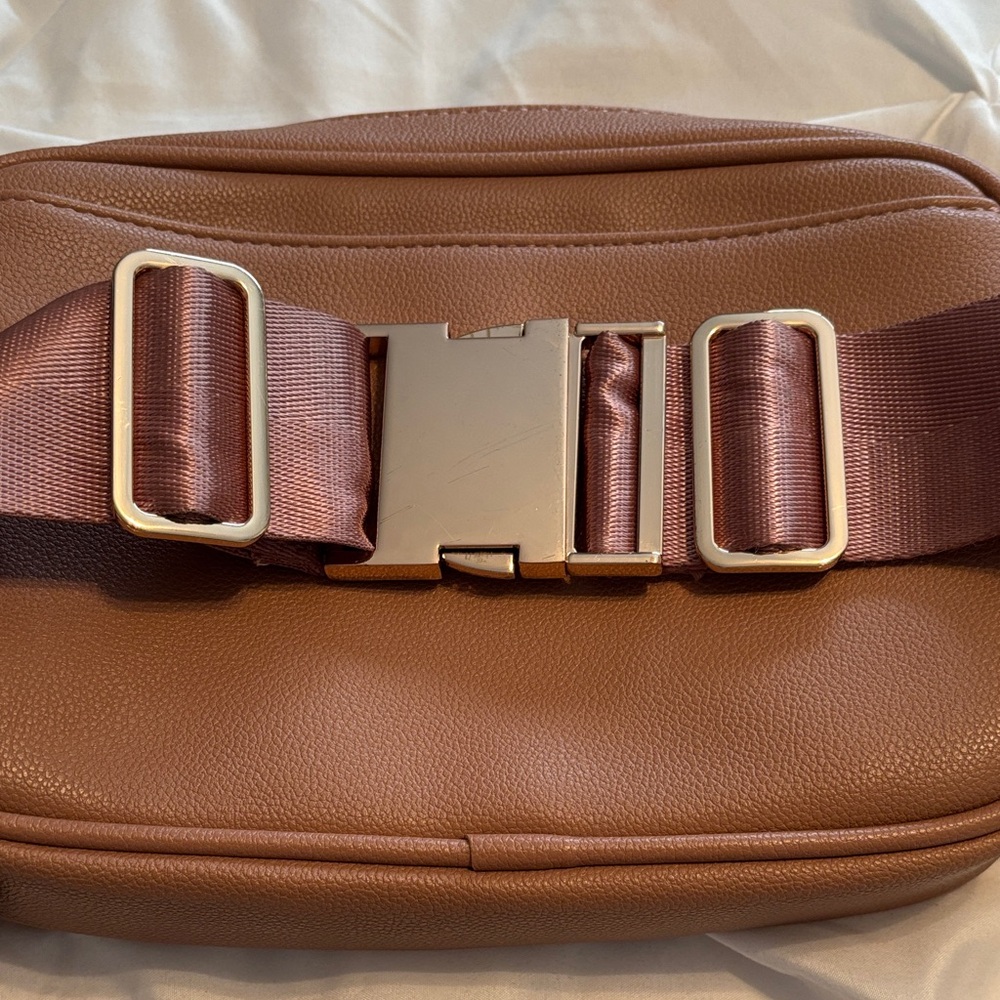 Ayla & Co Tan Vegan Leather Crossbody/ Fanny Pack - Picture 9 of 13